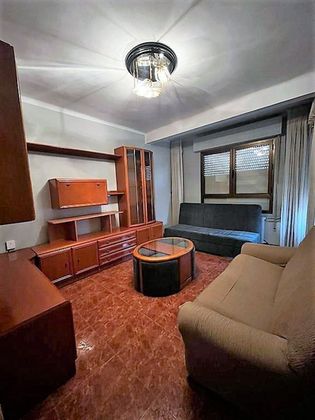 Foto 1 de Pis en venda a Roda (La) de 4 habitacions amb balcó i calefacció