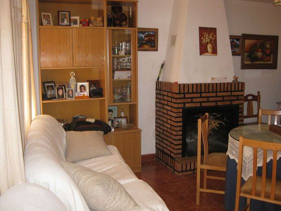 Foto 2 de Casa en venta en Casas de Haro de 3 habitaciones con terraza y garaje