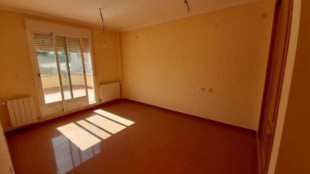 Foto 2 de Pis en venda a Roda (La) de 4 habitacions amb terrassa i garatge
