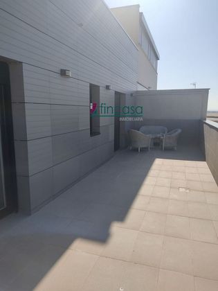Foto 1 de Venta de ático en Hermanos Falcó - Sepulcro Bolera de 2 habitaciones con piscina y garaje