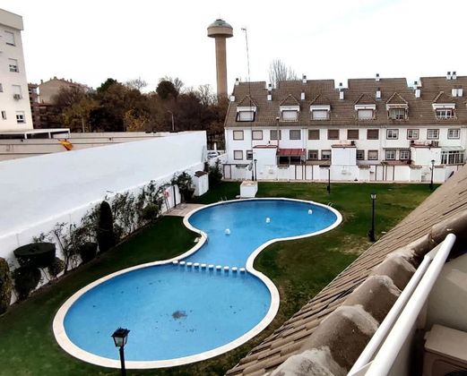 Foto 1 de Venta de casa en El Pilar de 6 habitaciones con terraza y piscina
