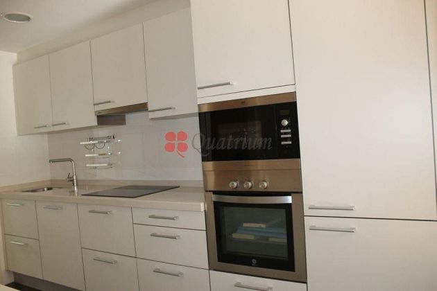 Foto 1 de Dúplex en venta en Ensanche - Sar de 2 habitaciones con garaje y calefacción
