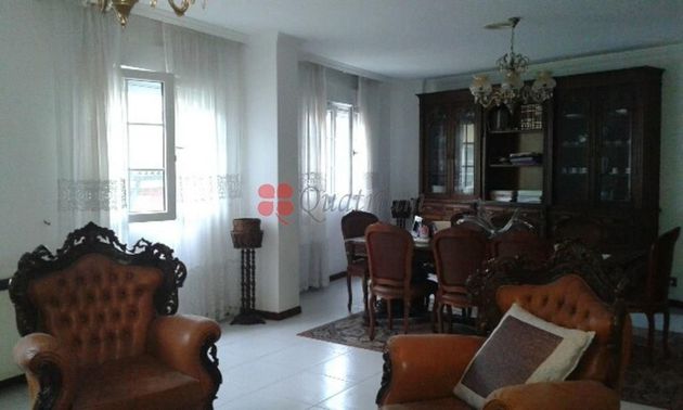 Foto 2 de Casa en venda a Caldas de Reis de 4 habitacions amb garatge