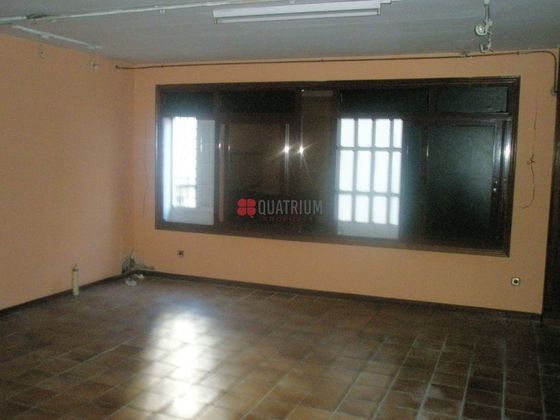 Foto 1 de Local en alquiler en Campus Sur - Santa Marta de 179 m²