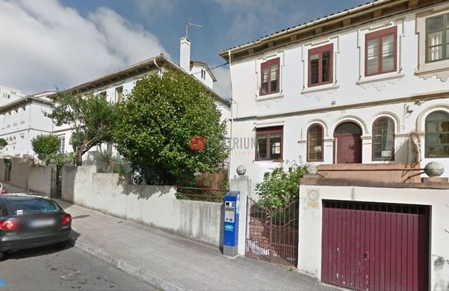 Foto 1 de Chalet en venta en Ensanche - Sar de 4 habitaciones con terraza y garaje