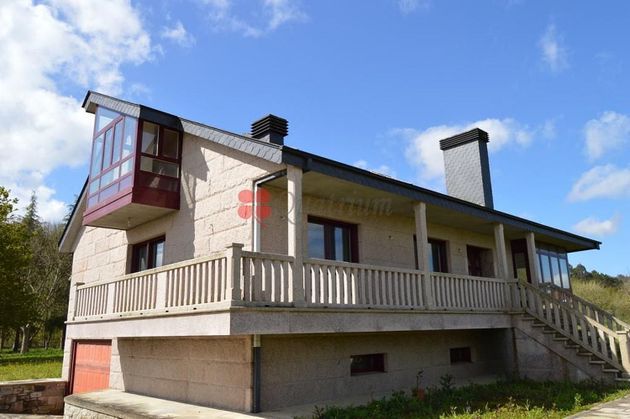 Foto 2 de Casa en venda a Vedra de 6 habitacions amb garatge i jardí
