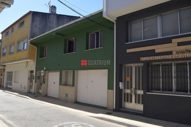Foto 1 de Casa en venda a Pobra do Caramiñal (A) de 3 habitacions amb garatge