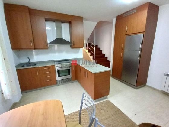 Foto 2 de Casa en venda a Campus Sur - Santa Marta de 3 habitacions amb calefacció
