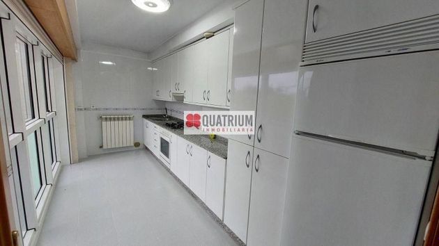 Foto 1 de Pis en venda a San Lázaro - Meixonfrío de 3 habitacions amb garatge i calefacció