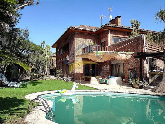 Foto 1 de Casa en venda a Cabrera de Mar de 4 habitacions i 389 m²