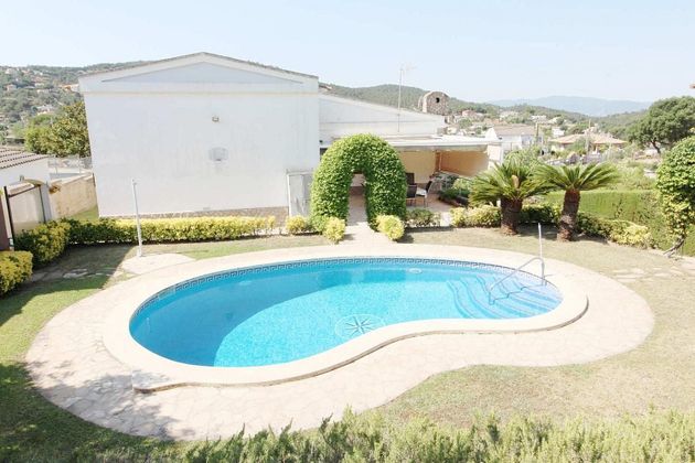 Foto 2 de Xalet en venda a Montbarbat de 4 habitacions amb terrassa i piscina