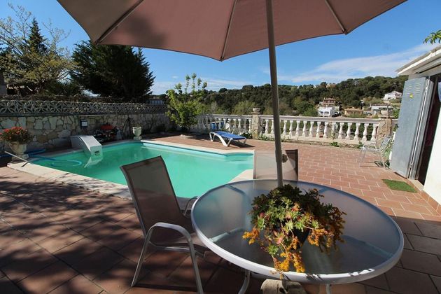 Foto 2 de Xalet en venda a calle Arboç de 3 habitacions amb terrassa i piscina