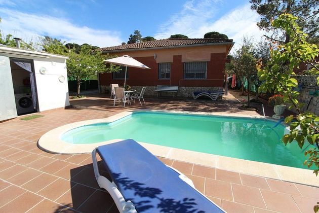 Foto 1 de Xalet en venda a calle Arboç de 3 habitacions amb terrassa i piscina