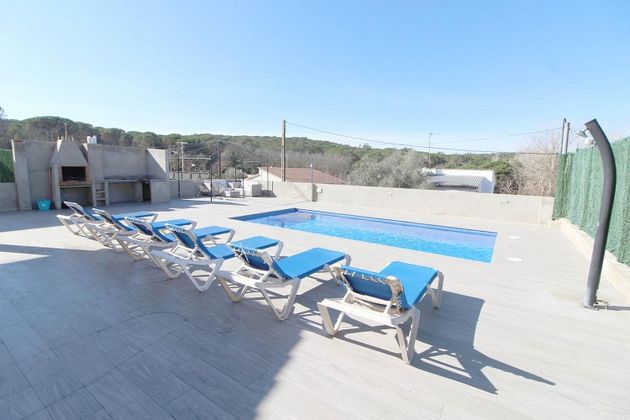 Foto 1 de Xalet en venda a avenida Del Llac de 3 habitacions amb terrassa i piscina