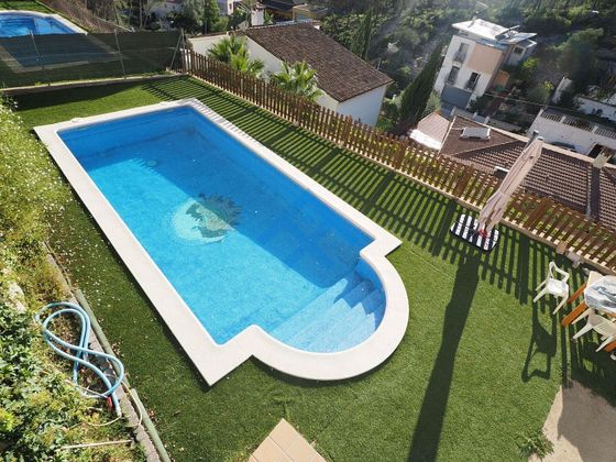 Foto 1 de Venta de chalet en Mas Milà de 6 habitaciones con terraza y piscina