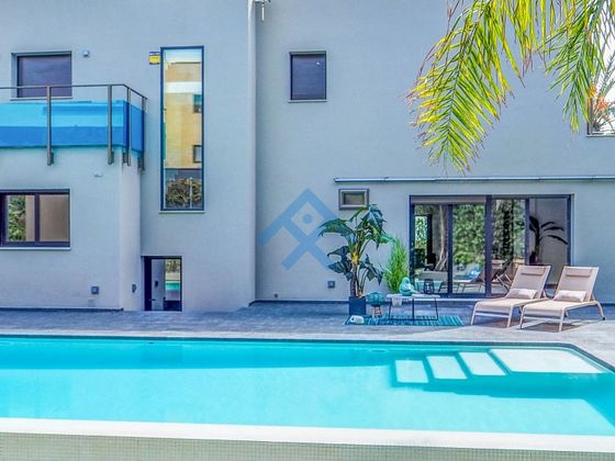 Foto 2 de Xalet en venda a Vallpineda - Santa Bàrbara de 6 habitacions amb terrassa i piscina