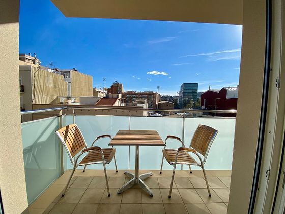 Foto 1 de Alquiler de ático en El Poblenou de 1 habitación con terraza y muebles