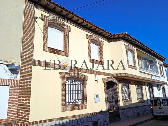 Foto 1 de Casa en venta en Pueblanueva (La) de 4 habitaciones con terraza y garaje