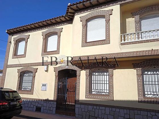 Foto 2 de Casa en venta en Pueblanueva (La) de 4 habitaciones con terraza y garaje