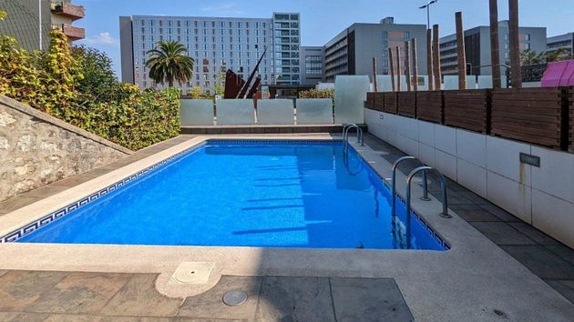 Foto 2 de Chalet en venta en Cuatro Caminos de 3 habitaciones con terraza y piscina