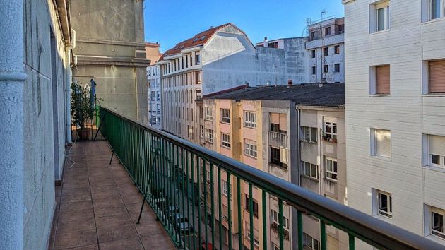 Foto 2 de Piso en venta en calle Isaac Peral de 4 habitaciones con terraza y calefacción