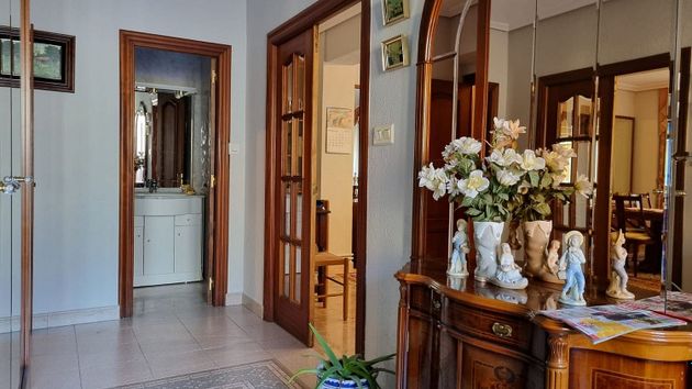 Foto 2 de Casa en venda a calle La Barcenilla de 4 habitacions amb garatge i jardí