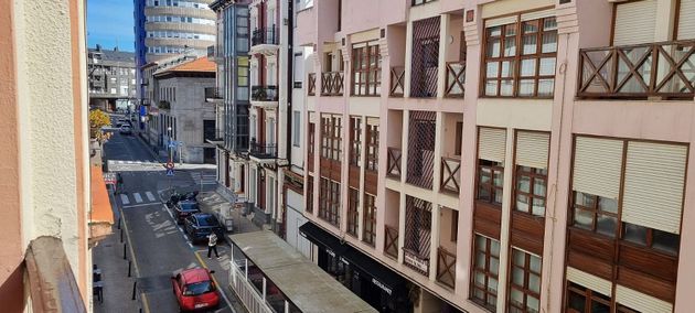 Foto 1 de Piso en venta en calle Joaquín Hoyos de 2 habitaciones con balcón y calefacción