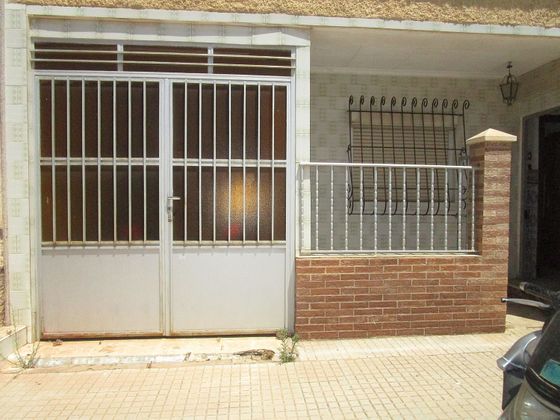 Foto 2 de Casa adossada en venda a Los Barreros de 3 habitacions i 94 m²