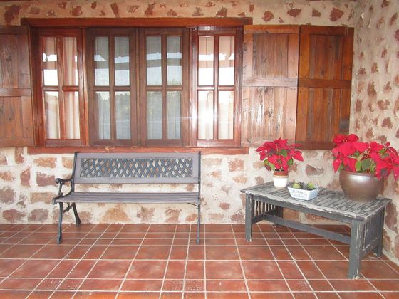Foto 2 de Casa rural en venda a Perín de 5 habitacions amb terrassa i piscina