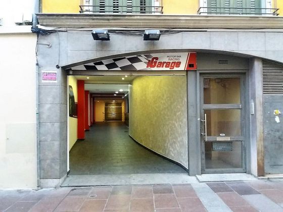 Foto 1 de Local en alquiler en calle De Sant Joan de 214 m²
