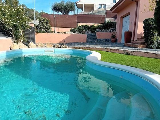 Foto 1 de Venta de casa en Avinyonet del Penedès de 4 habitaciones con terraza y piscina