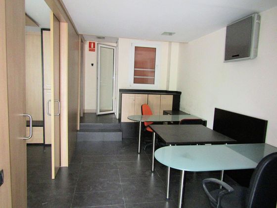 Foto 1 de Alquiler de local en rambla De la Generalitat con aire acondicionado