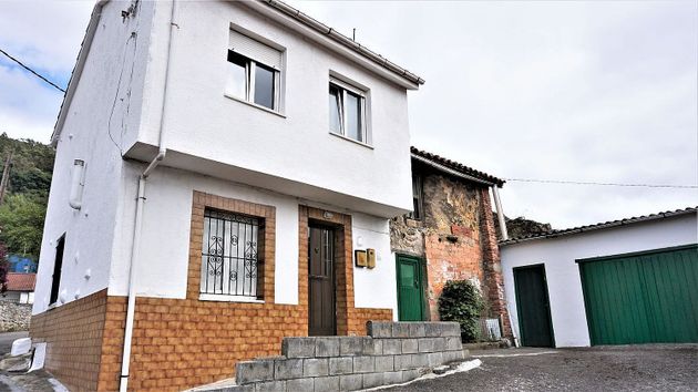 Foto 1 de Xalet en venda a Parroquias de Oviedo de 3 habitacions amb garatge