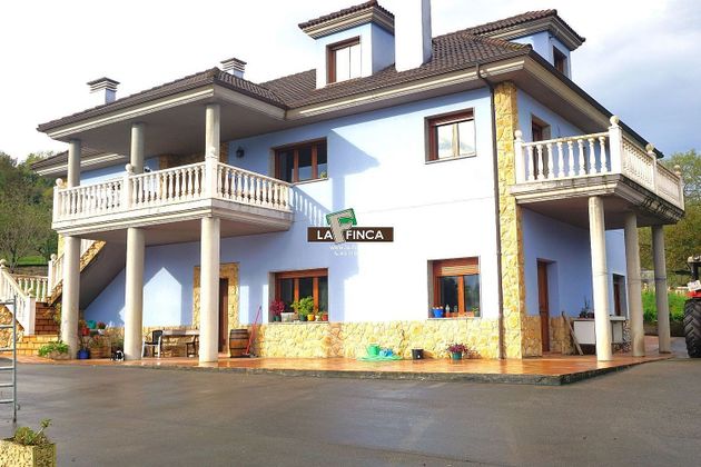 Foto 1 de Casa en venta en Parroquias de Oviedo de 8 habitaciones con terraza y garaje