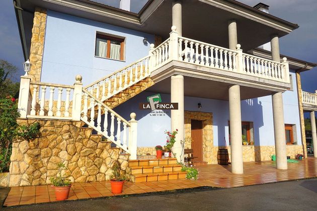 Foto 2 de Casa en venda a Parroquias de Oviedo de 8 habitacions amb terrassa i garatge