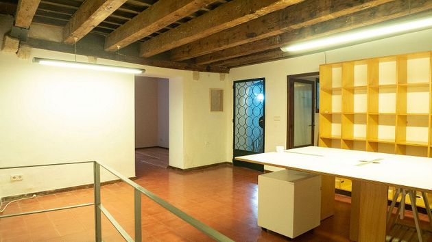 Foto 1 de Alquiler de oficina en calle Sant Bernat con aire acondicionado