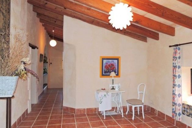 Foto 2 de Casa en venta en Llubí de 5 habitaciones con piscina y jardín