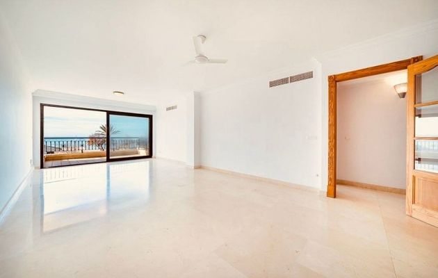 Foto 2 de Piso en alquiler en El Coll d'en Rabassa de 4 habitaciones con garaje y aire acondicionado