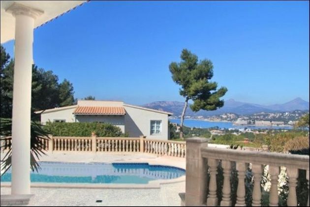Foto 1 de Chalet en alquiler en Santa Ponça de 4 habitaciones con terraza y piscina