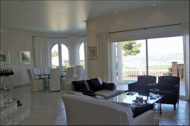 Foto 2 de Chalet en alquiler en Santa Ponça de 4 habitaciones con terraza y piscina