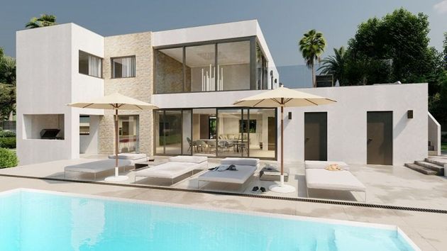 Foto 1 de Chalet en venta en Santa Ponça de 6 habitaciones con terraza y piscina