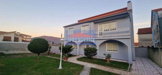Foto 1 de Casa en venda a Moaña de 5 habitacions amb terrassa i garatge