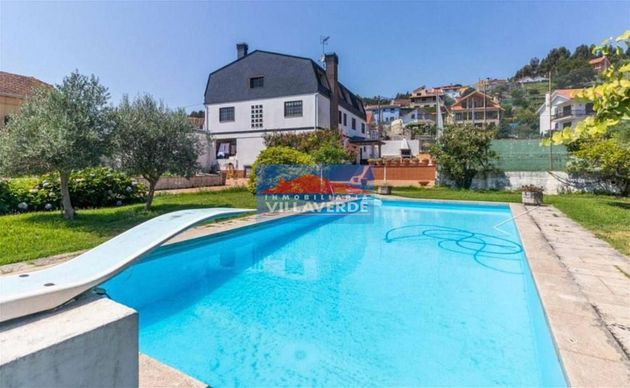 Foto 2 de Casa en venda a Cangas de 9 habitacions amb terrassa i piscina