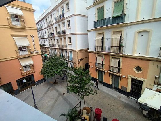 Foto 1 de Venta de piso en Ayuntamiento - Catedral de 2 habitaciones con balcón