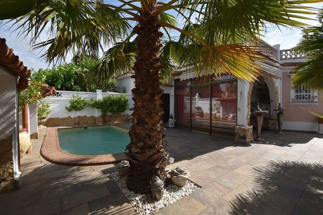 Foto 1 de Xalet en venda a Clarà de 3 habitacions amb terrassa i piscina