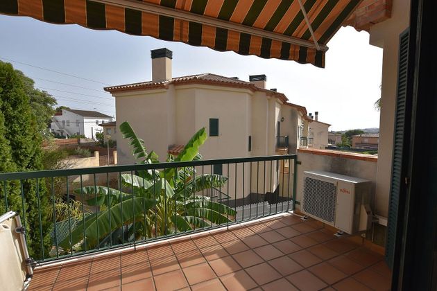 Foto 2 de Casa adossada en venda a Sant Jordi-Babilonia de 5 habitacions amb terrassa i piscina