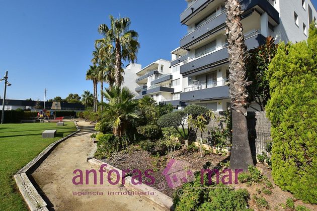 Foto 1 de Piso en venta en Clarà de 2 habitaciones con terraza y piscina