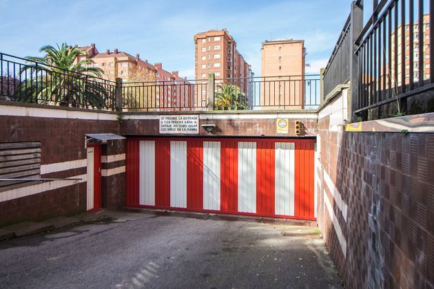 Foto 2 de Garatge en venda a calle Peña Santa de Enol de 11 m²