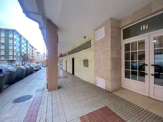 Foto 2 de Local en venda a calle De Badajoz de 116 m²