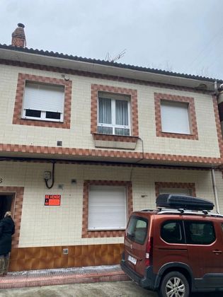 Foto 2 de Casa en venda a calle De Los Cuarteles de 5 habitacions amb garatge i calefacció